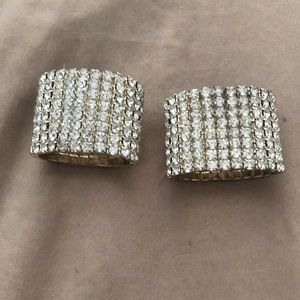 2 Wedding bouquet accents